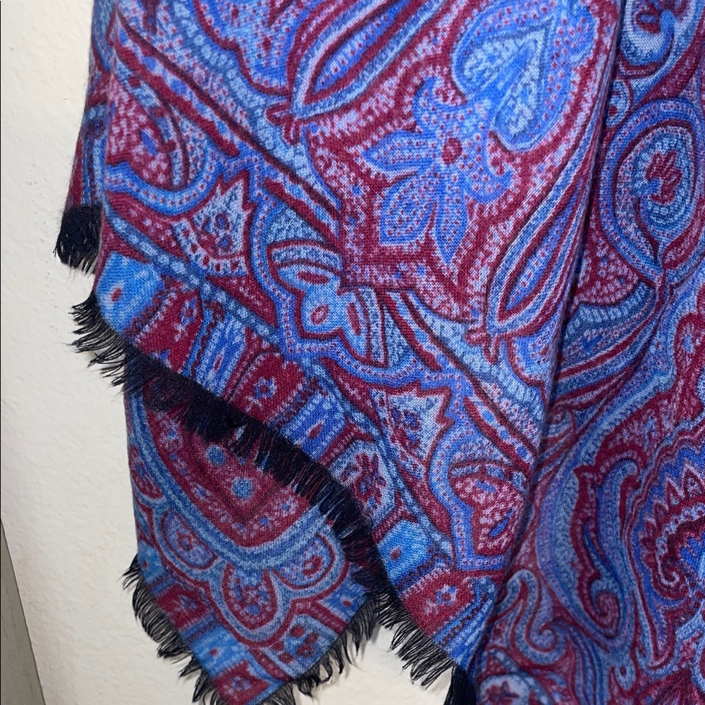 Elegant Paisley Scarf in Black, Blue and Pink - Picture 2 of 4